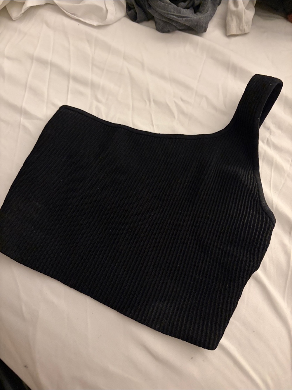 Aritzia Babaton One-Shoulder Ribbed Crop Tank - Black